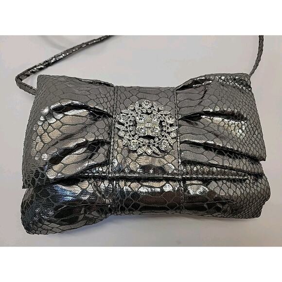 IMAN Evening Bag Purse Rhinestones Removable Strap Silver Metallic Snake Print - Picture 2 of 14